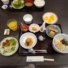 朝食はビュッフェです