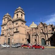 インカな雰囲気を残す、素晴らしい広場