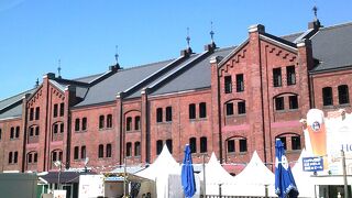 赤レンガ倉庫のイベント広場;`ドイツビールの祭典`