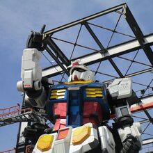 イベント時間になると音響と共に色々と動いて凄かった。