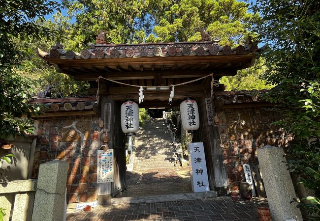 天津神社