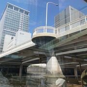 検察庁の横の橋