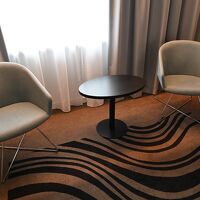 ここにスーツケースを広げられます。