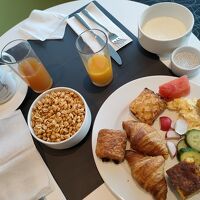 朝食