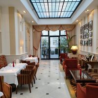 ここで朝食いただけます