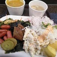 日替わりです。もちろん写真以外にもトーストやロールパン、ジュ