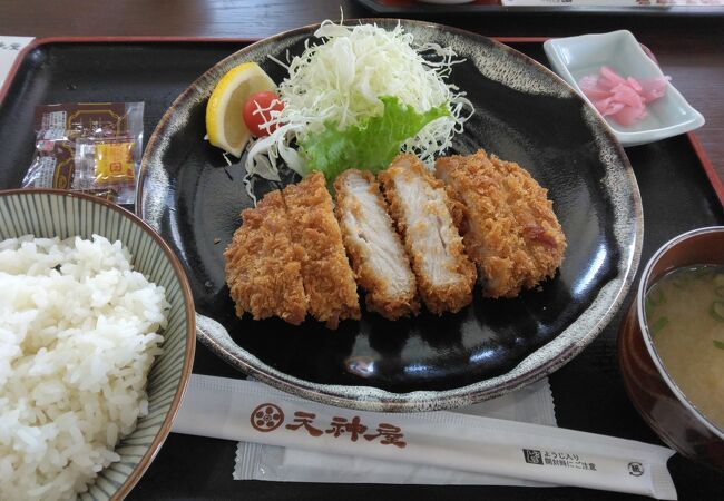 天神屋レストランがあります、店内で食べられます