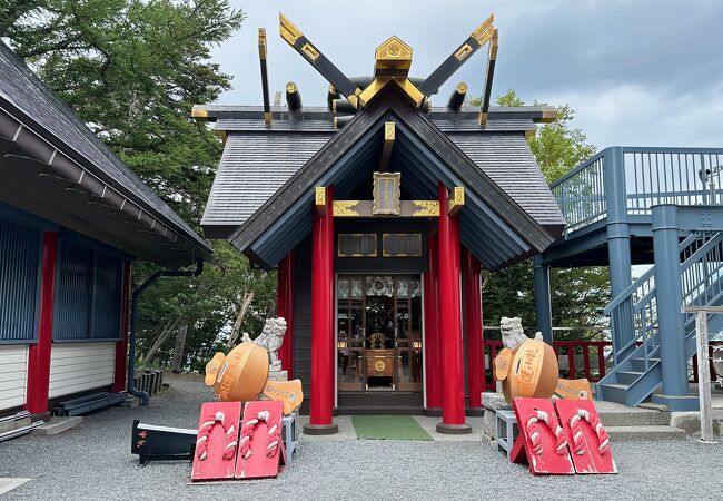 立派な神社