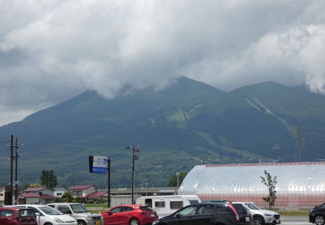 磐梯朝日国立公園にある山