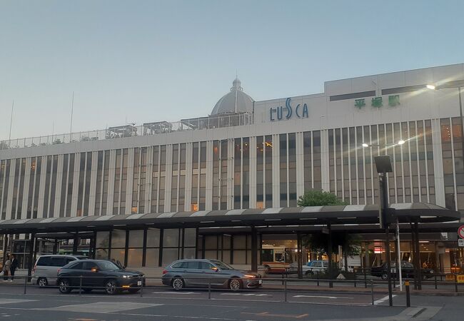 東海道線、通称「湘南電車」の主要駅です