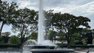 緑と噴水に癒される和田倉噴水公園
