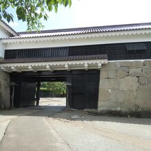 鶴ヶ城鉄門