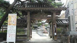 日蓮聖人降誕の地にある日蓮宗の大本山のお寺