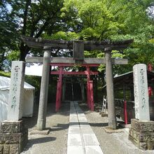 鶴ヶ城稲荷神社