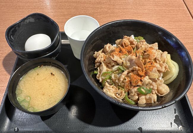 伝説のすた丼屋 談合坂SA(下り線)店