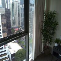 ご覧のように客室は広くありません