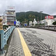 水の都徳島新町川にかかる新町橋