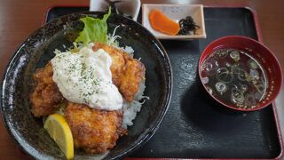 食堂の方を利用してチキン南蛮