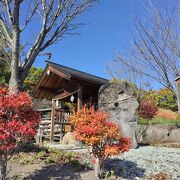 縁結びの小さな神社もある道の駅