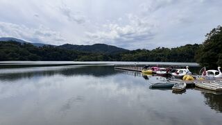 静かな湖