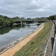 岡山城と後楽園の間を流れる川