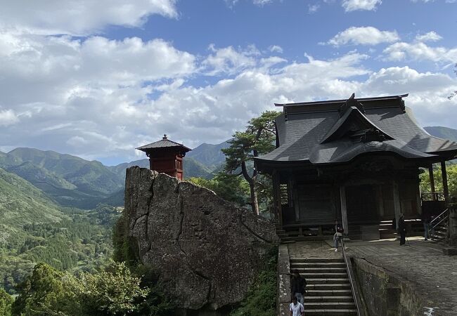 体力あるうちに訪れたい山寺