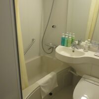 ユニットタイプのお風呂はやや広めです。