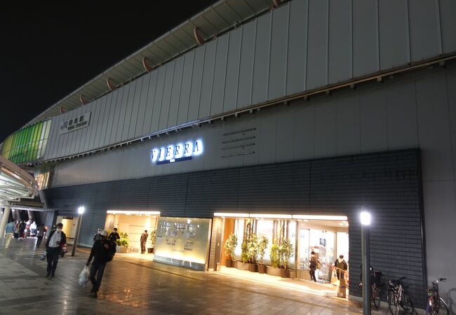 JR奈良駅のショッピングエリア