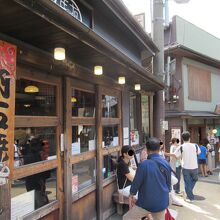 食べ歩きも人気