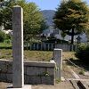 坂上田村麻呂のお墓といわれるところがあります。