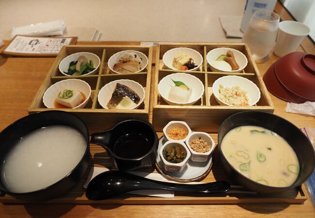 羽田空港での朝食は、毎回ここに決めています。