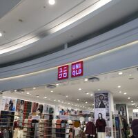 ユニクロ (スリアKLCC店)