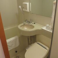 ビジネスホテルの様な浴室、洗面・トイレです。