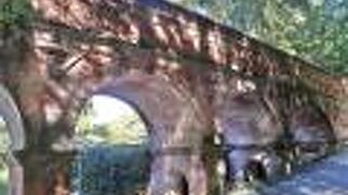 煉瓦造りの水道橋