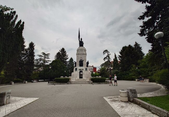 公園の手前の広場