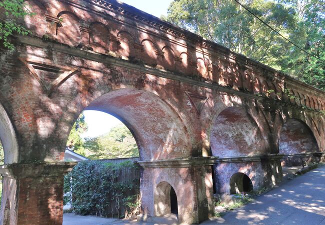 煉瓦造りの水道橋