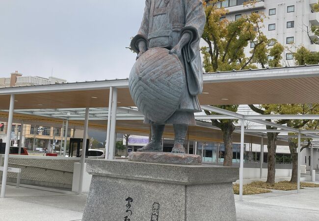 種田山頭火像