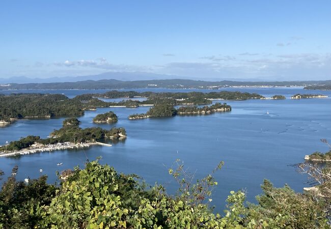 松島湾全体を箱庭のように美しく見渡せる「大高森の壮観」