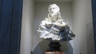 4世紀前半に使徒ペテロと・・・