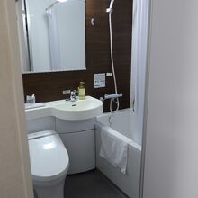 ユニットバス。大浴場があるので部屋のお風呂は使いませんでした