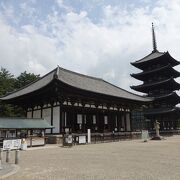 奈良時代の印象を色濃く残す建物