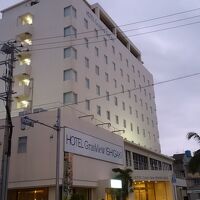 730交差点の角にあり、わかりやすい立地でした。