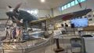 引き揚げられた戦闘機