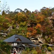 奥の細道に名句が残る山寺