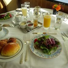 ル・ノルマンディでの洋朝食