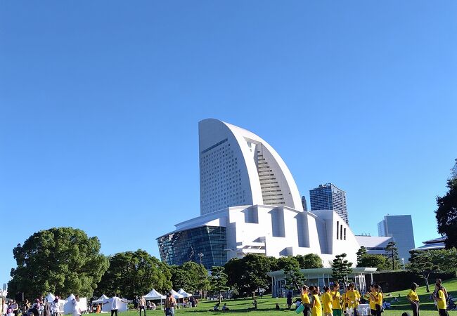 観光地という感じではありませんが、ひなたぼっこでゆっくりするのに良いです