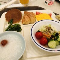 ホテル周辺には何もないので食事付きのプランをお勧め。