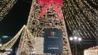 クリスマスのイルミネーションが始まっていました