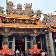 台湾で最も信仰を集める媽祖廟（海の女神である天后媽祖を祀る廟）だそうです