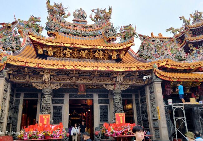 台湾で最も信仰を集める媽祖廟（海の女神である天后媽祖を祀る廟）だそうです